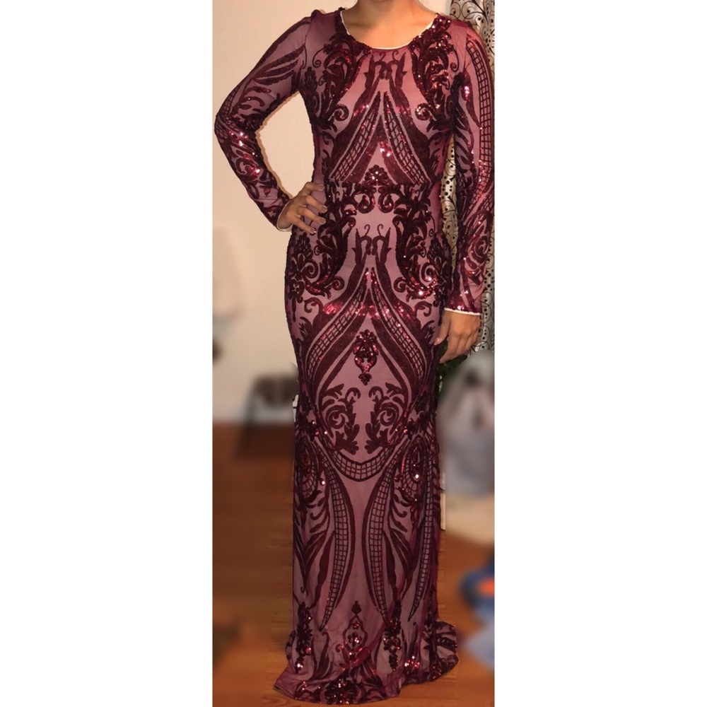 Fashion Nova - Burgundy Sequence Long Sleeve Dress